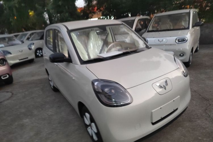 五菱汽车 宏光MINIEV 2025款 四门版 进阶款车身外观3