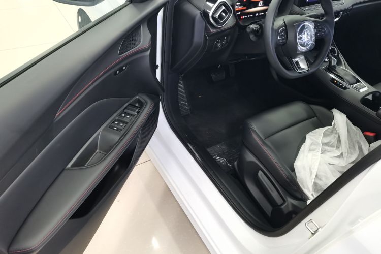 名爵 MG5 2025款 180DVVT 全球抢先版中控内饰20