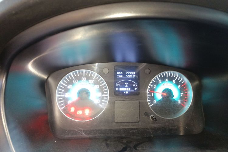 金杯 金海狮 2021款 1.5L 客车工程狮 6座中控内饰15