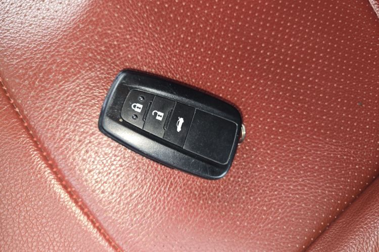 丰田 雷凌 2021款 双擎 1.8H E-CVT进取版中控内饰11