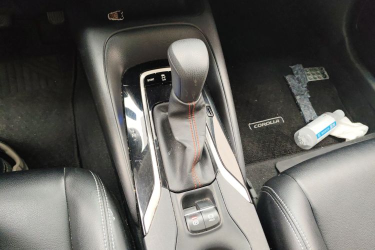 丰田 卡罗拉 2021款 1.2T S-CVT精英PLUS版局部细节18