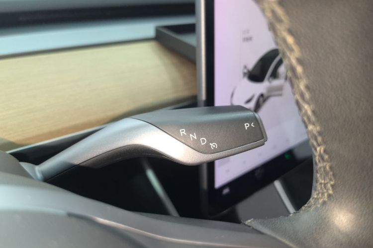 特斯拉 Model 3 2019款 标准续航后驱升级版中控内饰18