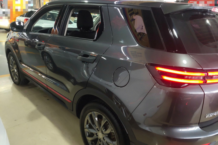 长安CS55PLUS 2021款 蓝鲸版 1.5T DCT豪华型车身外观4