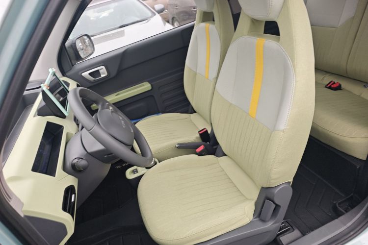 吉利银河 2024款 熊猫mini 200km 耐力熊中控内饰19