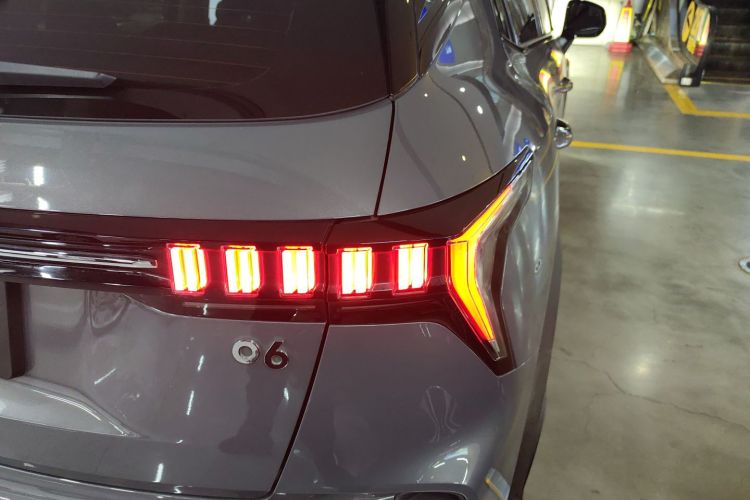 领克06 2020款 1.5T 耀Halo车身外观9