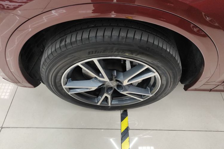 奥迪Q5L 2018款 40 TFSI 荣享时尚型 国V车身外观6001