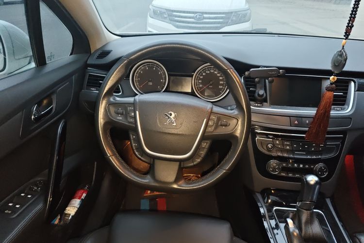 标致508 2012款 2.0L 自动智享版中控内饰13