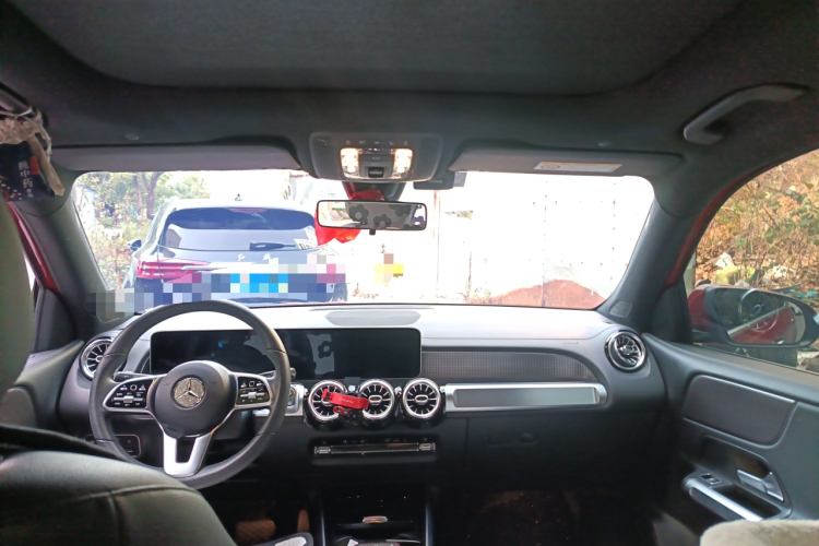 奔驰GLB 2020款 改款 GLB 200 动感型中控内饰22