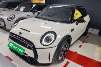MINI 2023款 2.0T COOPER S 艺术家