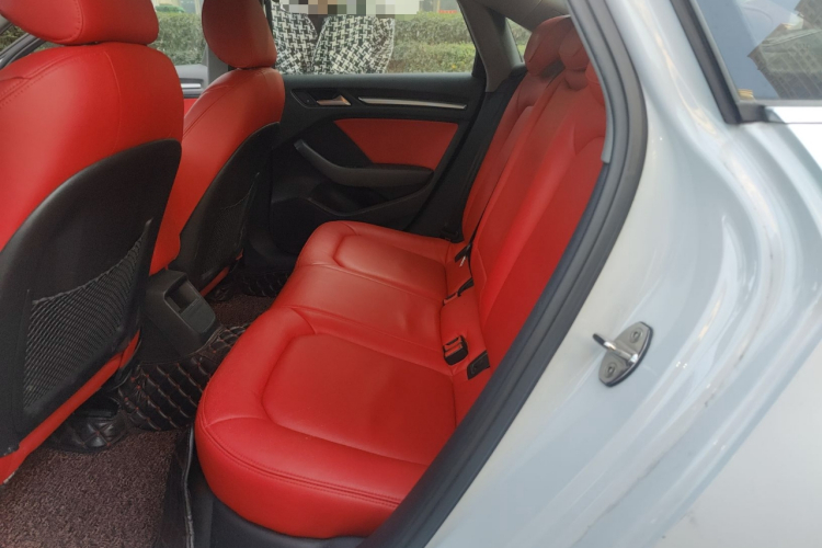 奥迪A3 2018款 30周年年型 Limousine 35 TFSI 进取型中控内饰21