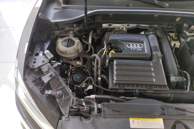 奥迪Q2L 2018款 35 TFSI 时尚致雅型 国VI局部细节9006