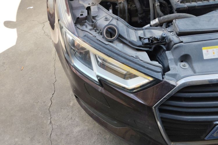 奥迪A3 2018款 30周年年型 Limousine 35 TFSI 进取型车身外观8