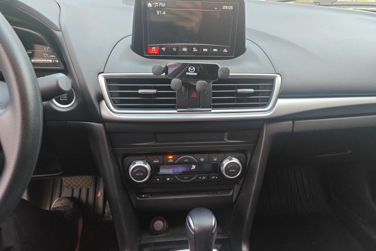 马自达3 昂克赛拉 2019款 云控版 三厢 1.5L 自动豪华型 国VI中控内饰16