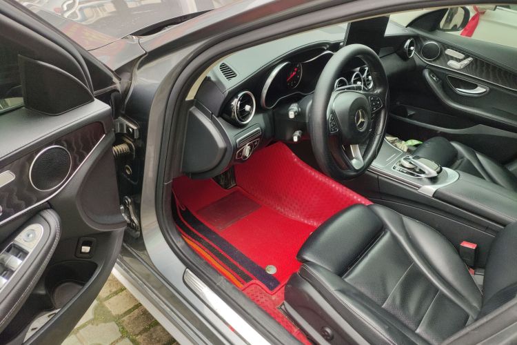 奔驰C级 2018款 C 200 L 运动版中控内饰7003