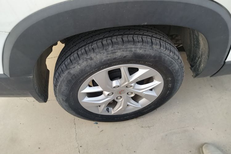 五菱汽车 五菱宏光S3 2019款 1.5L 手动标准型 国VI车身外观6008