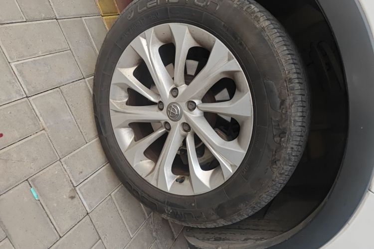 中华V3 2016款 1.5L 手动舒适型车身外观10