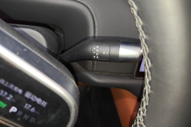 理想汽车 理想L7 2023款 Air中控内饰18