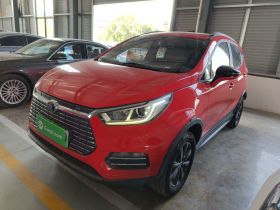 比亚迪 元新能源 2018款 EV360 智联炫酷型