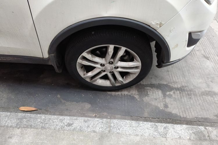 长安CS35 2016款 1.6L 手动豪华型 国V车身外观10