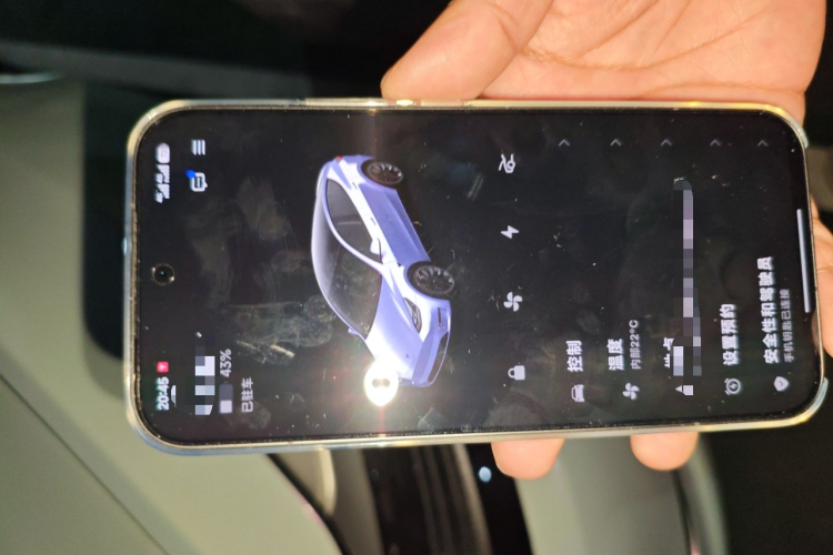 特斯拉 Model Y 2021款 标准续航后驱版中控内饰7001