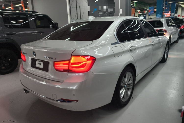 宝马3系 2017款 320Li 时尚型车身外观7