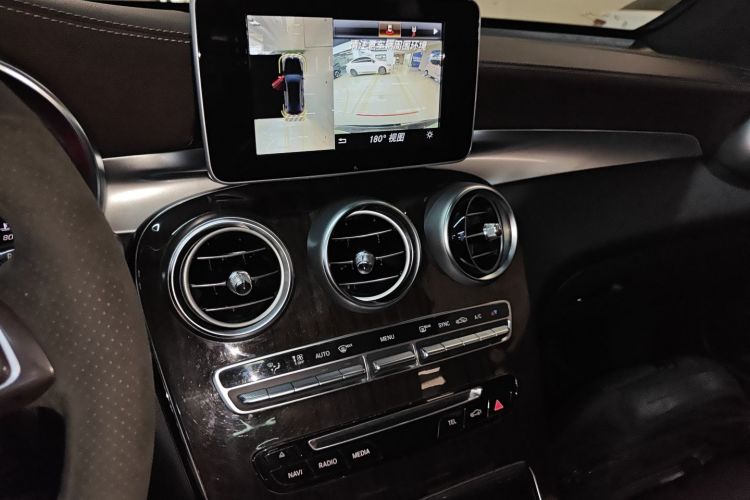 奔驰GLC 2019款 改款 GLC 260 L 4MATIC 豪华型中控内饰16