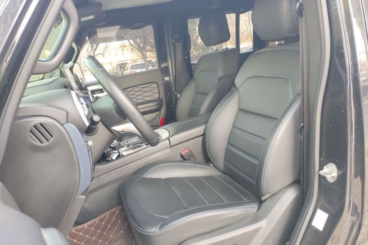 北京越野 北京BJ40 2019款 2.3T 自动四驱城市猎人版尊享型 国VI中控内饰19