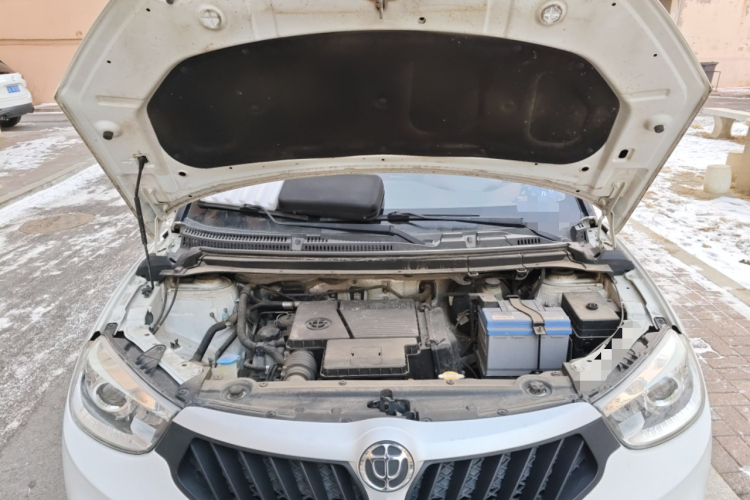 中华V3 2016款 1.5L 手动舒适型局部细节24