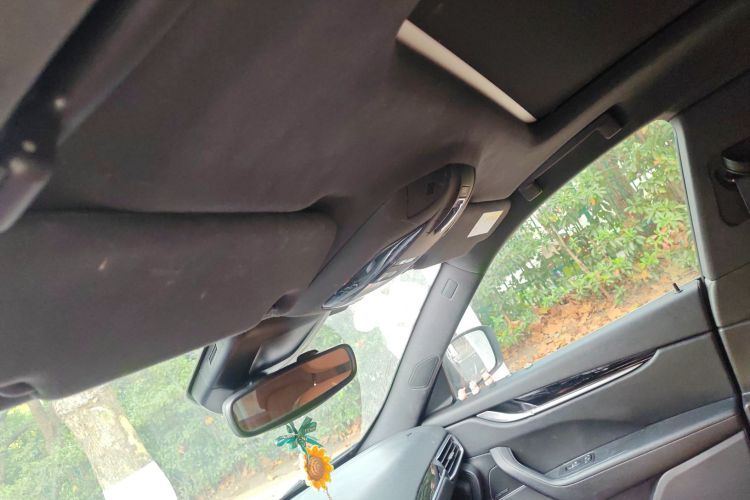 玛莎拉蒂 Levante 2018款 3.0T 经典版中控内饰22