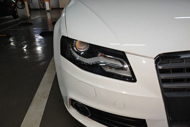 奥迪A4L 2011款 2.0 TFSI 舒适型车身外观6006