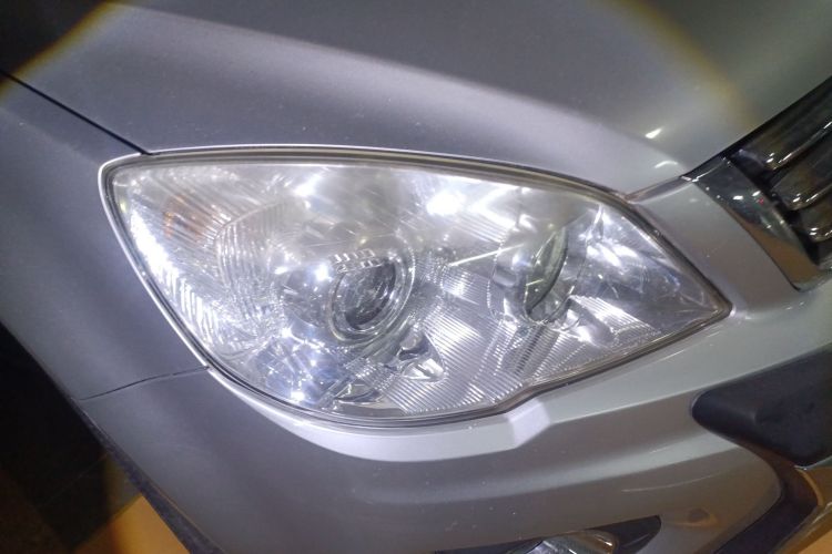 哈弗H6 2011款 绿静2.0T 手动两驱精英型车身外观8