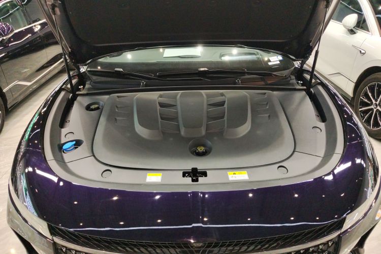 岚图汽车 岚图追光 2024款 PHEV 四驱超长续航旗舰版机舱底盘24