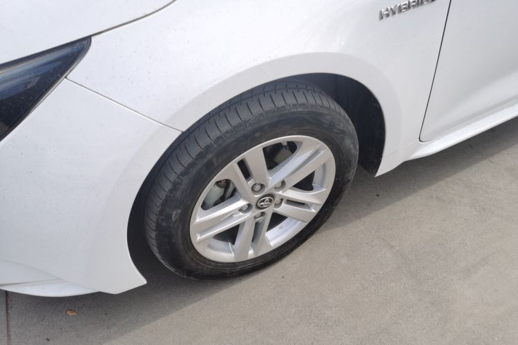 丰田 雷凌 2022款 双擎 1.8H E-CVT领先版车身外观6007