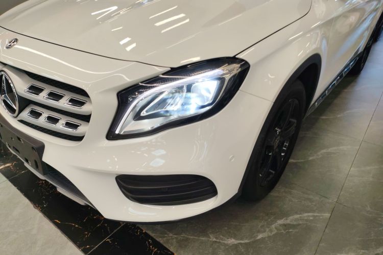 奔驰GLA 2019款 GLA 200 时尚型局部细节36