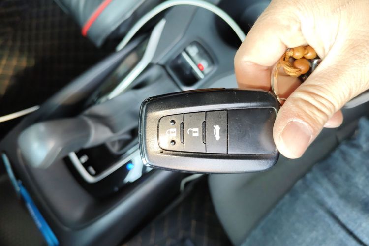 丰田 卡罗拉 2019款 1.2T S-CVT GL-i精英版中控内饰11