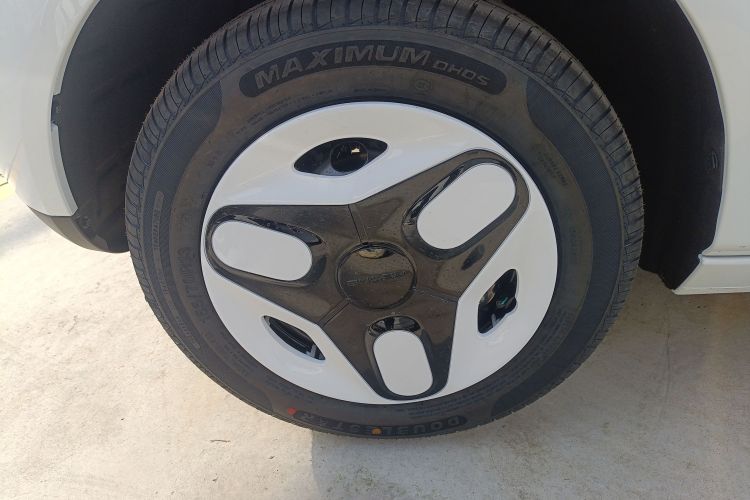 吉利银河 熊猫 2025款 210km 元气熊车身外观6007