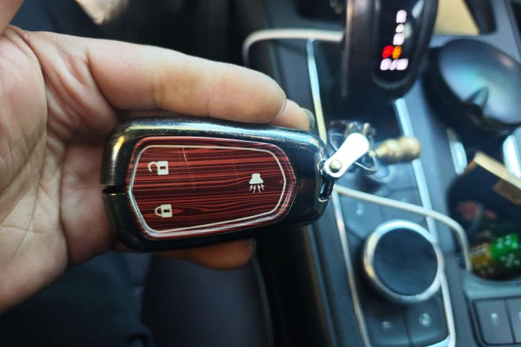 凯迪拉克XT4 2018款 28T 两驱技术型中控内饰11