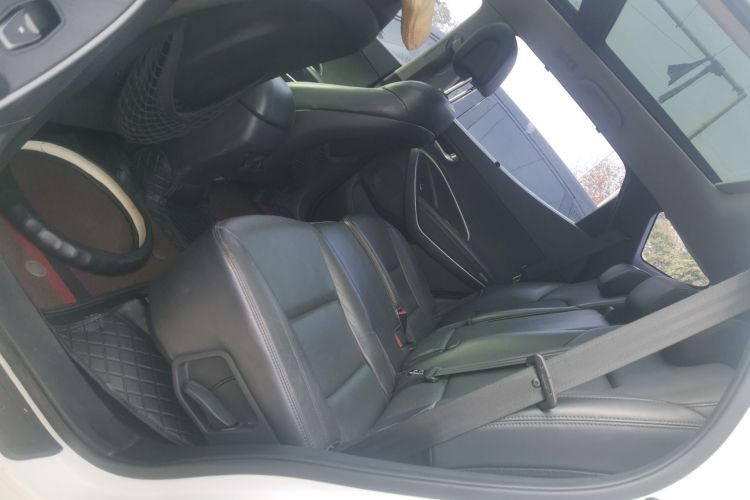 现代 胜达 2015款 2.4L 自动两驱智能型 5座中控内饰21