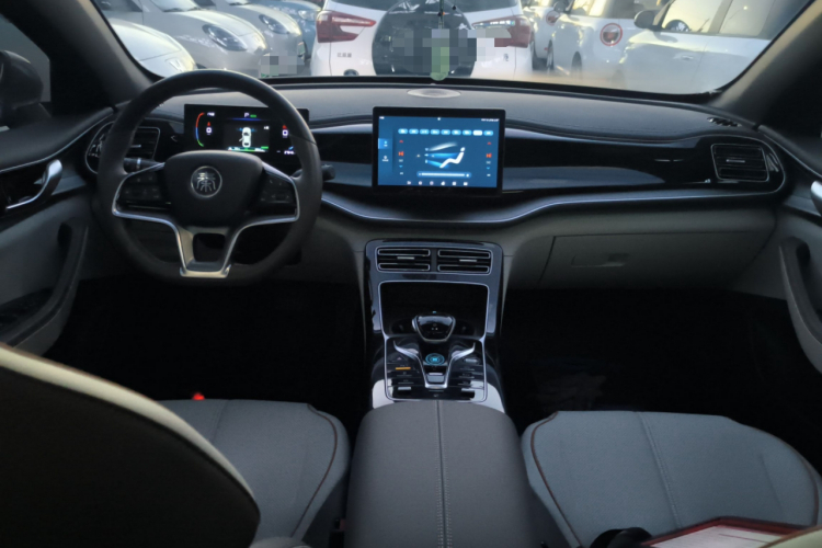 比亚迪 秦PLUS 2023款 冠军版 EV 420KM超越型中控内饰12