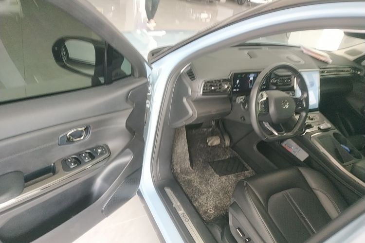 蔚来ES6 2022款 75kWh 运动版中控内饰7003