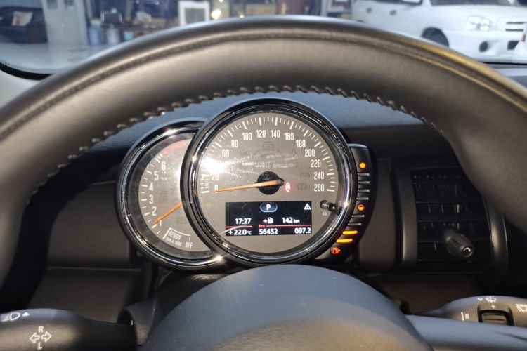 MINI 2016款 1.2T ONE 五门版中控内饰14