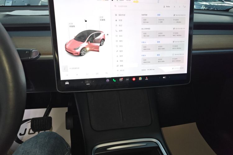 特斯拉 Model Y 2021款 长续航全轮驱动版中控内饰16