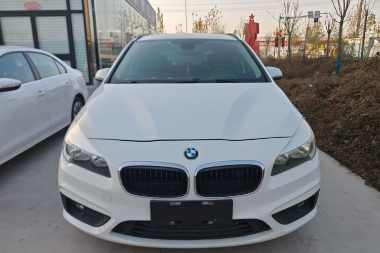 宝马2系旅行车(进口) 2015款 218i 领先型车身外观2