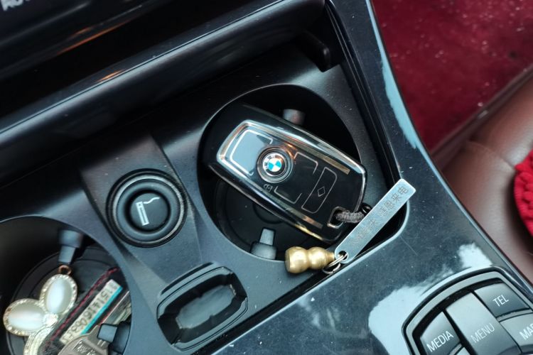 宝马5系 2014款 520Li 典雅型中控内饰11