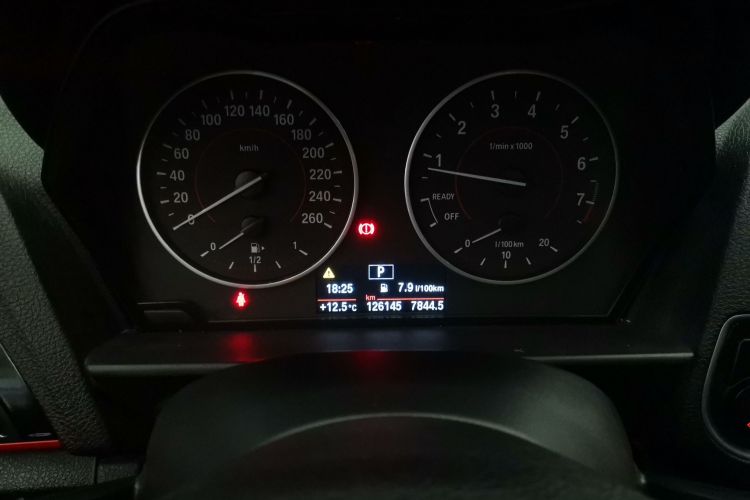 宝马1系(进口) 2015款 120i 运动设计套装中控内饰14