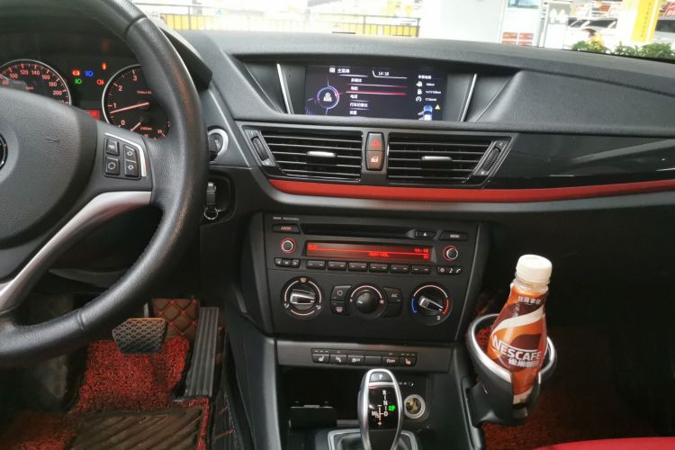 宝马X1 2015款 sDrive18i 时尚晋级版中控内饰16