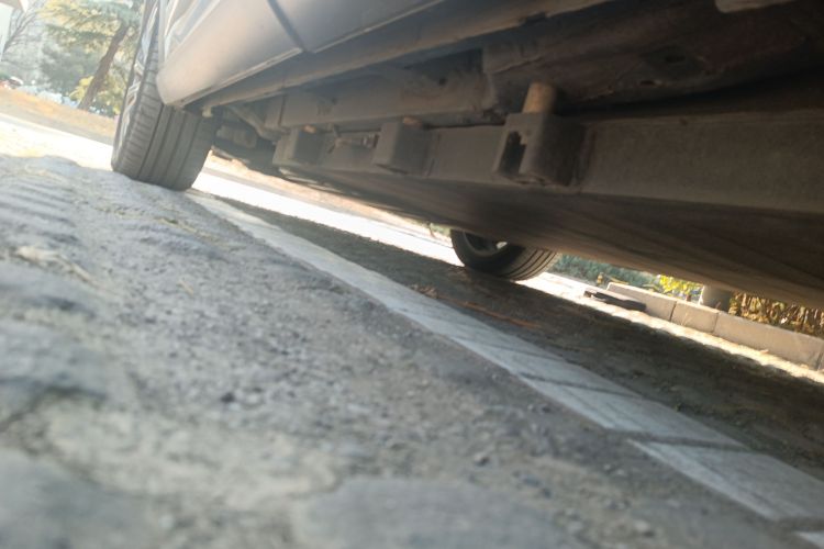 比亚迪 宋Pro新能源 2019款 EV 高功率高续航版旗舰型局部细节9004