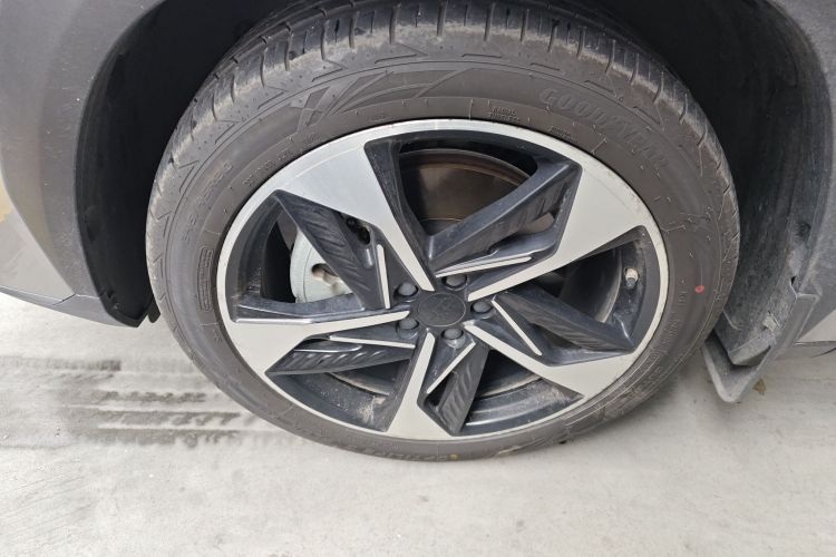 吉利银河 银河L7 2023款 1.5T 115km 星舰车身外观6007