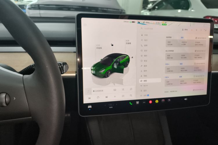 特斯拉 Model 3 2022款 后轮驱动版中控内饰16