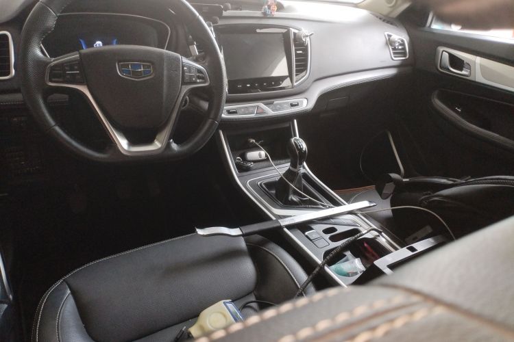 吉利汽车 远景X6 2018款 1.8L 手动4G互联豪华型中控内饰7002
